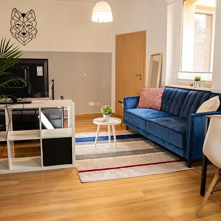 Fullhouse - Halle - T28 - Wolf Apartment